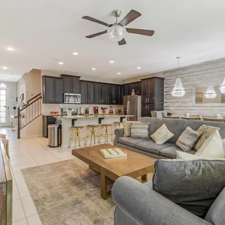 Incredible 5 Bed 4 Bath With Private Pool Villa